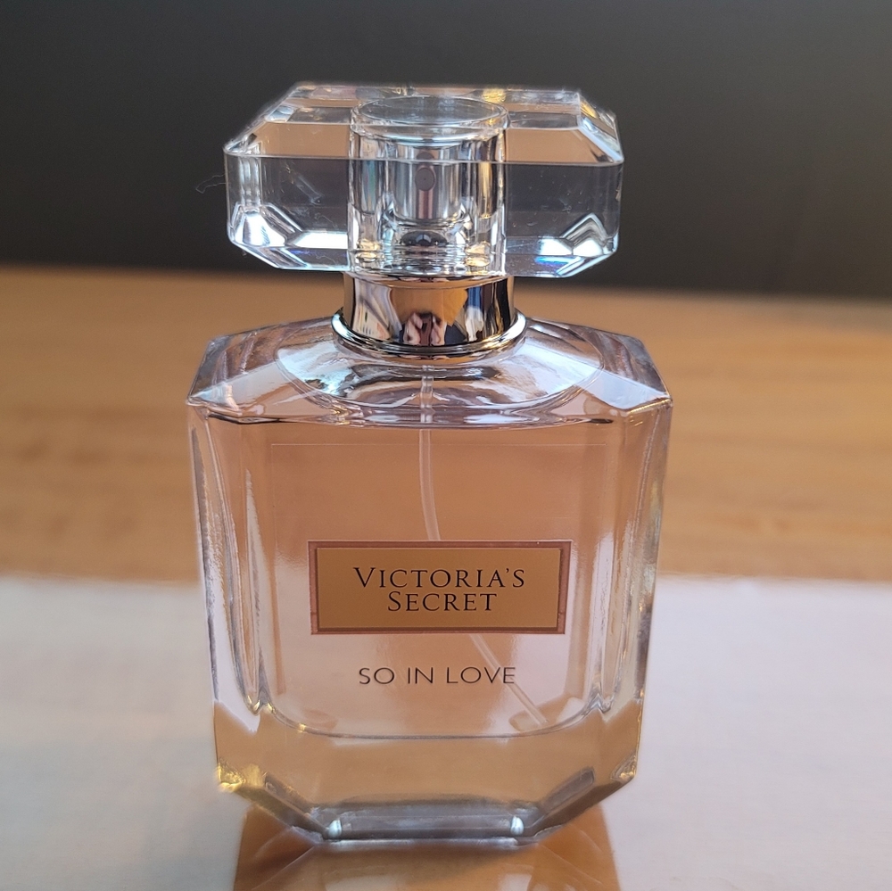 So In Love Parfume View 2